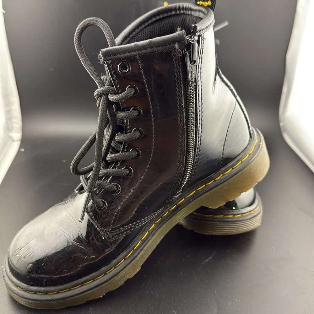 Kids Dr. Martens 1460 Patent Leather Black Lace Up Boots With Side Zipper Size 2